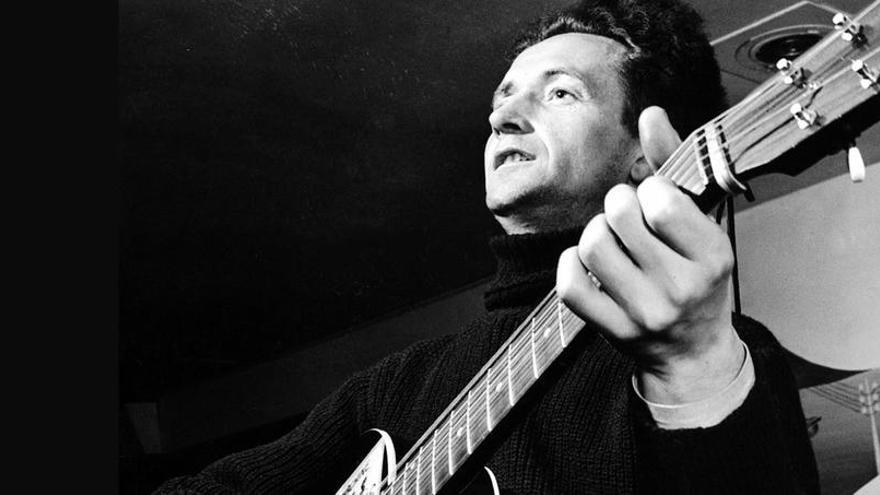 Woody Guthrie.