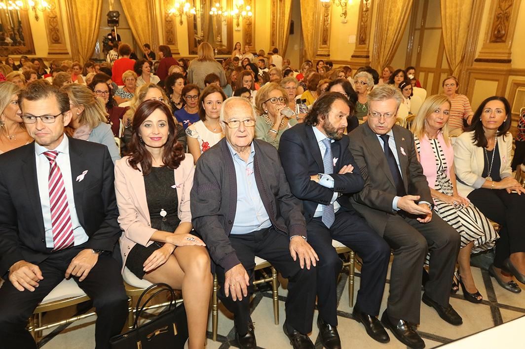 Desfile de moda a favor de la Asociación Española Contra El Cáncer