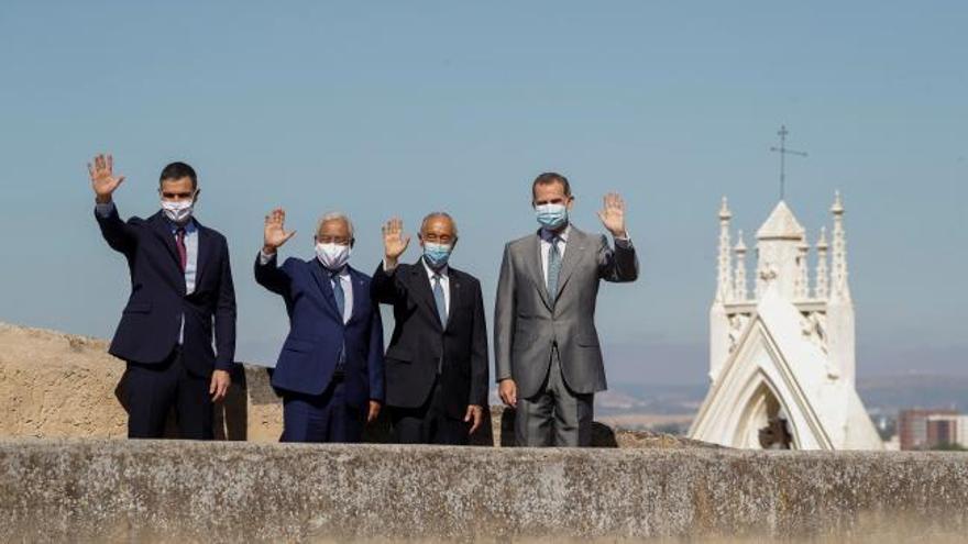 El Rey preside en Badajoz la simbólica reapertura de la frontera con Portugal