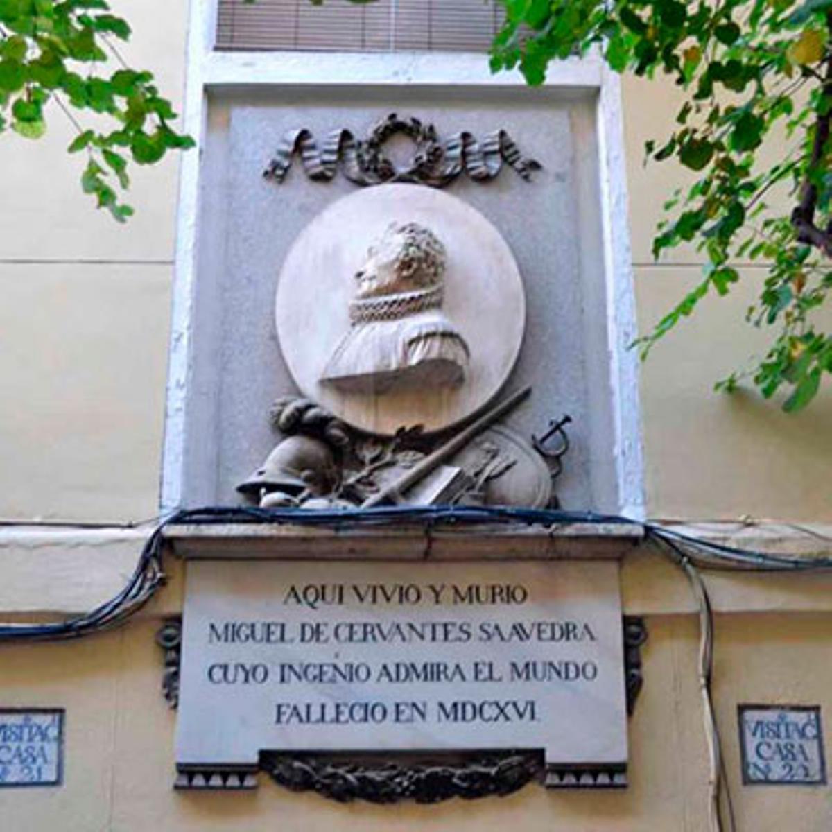 Plaza que se puede ver en la que fue la última casa de Cervantes en Madrid