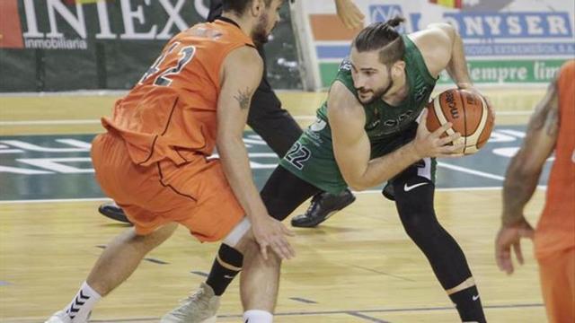El Cáceres viaja a Bilbao sin Rakocevic, baja «indefinida»