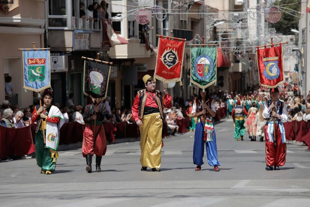 Desfile infantil de los Moros y Cristianos de Petrer