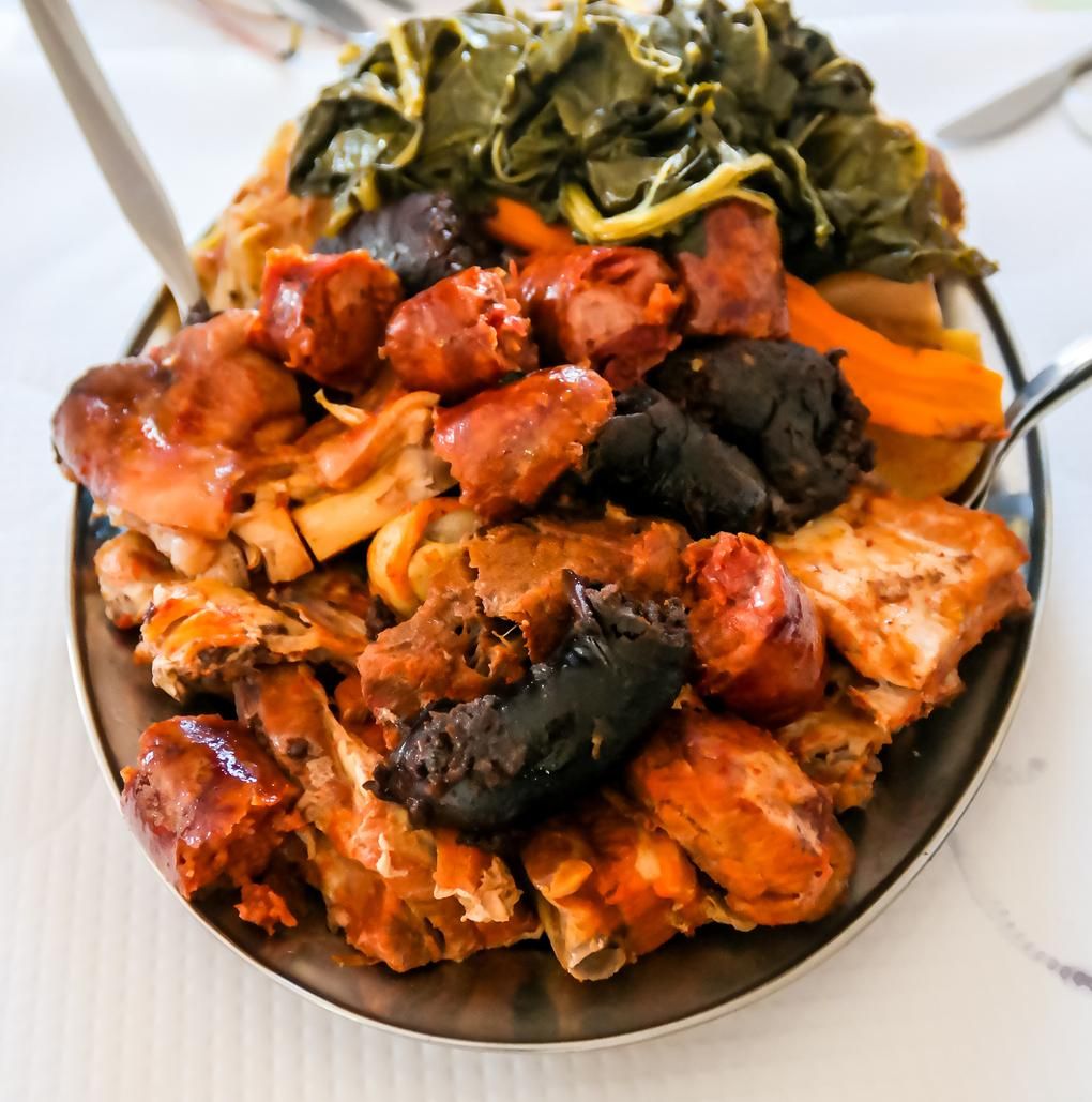 "Cozido das Furnas Azores volcánica" comida local, Sao Miguel, Azores, Portugal