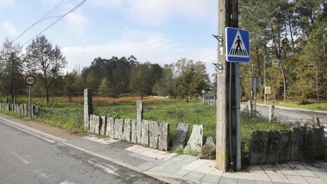 La parcela para la construcción del nuevo centro de salud de Ponteareas.