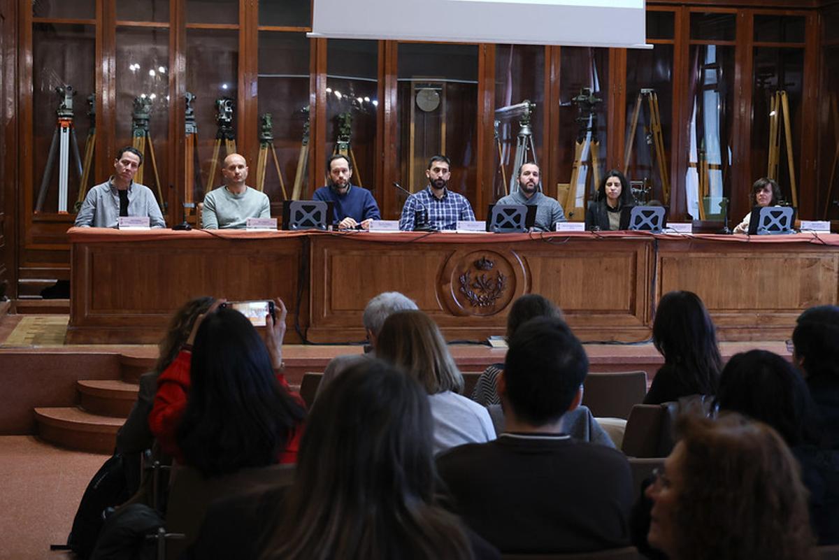 Ponentes de las jornadas en la Escuela Técnica Superior de Ingeniería Agronómica, Alimentaria y de Biosistemas (ETSIAAB) de la Universidad Politécnica de Madrid (UPM), en la organización de la sesión “Agricultura regenerativa: hacia una alimentación más sostenible” que ha tuvo lugar en el campus universitario.