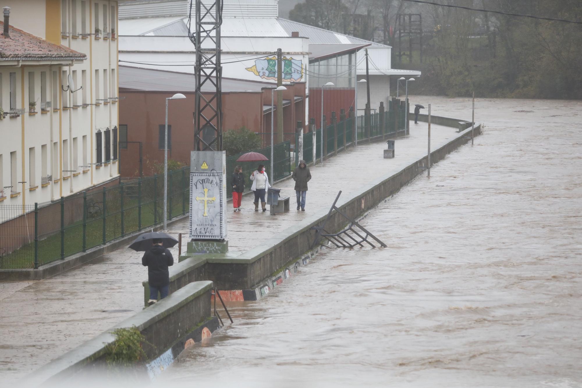 Temporal en Asturias: el Oriente de la region, anegado