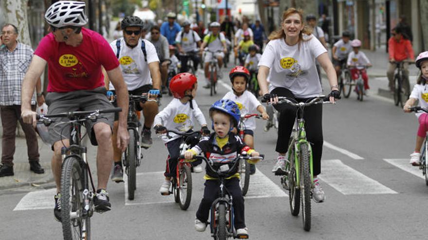 Ciclistas en el Día del Pedal de Ibiza.