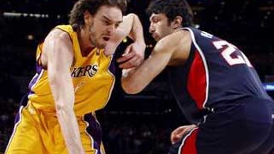 Gasol consigue su debut soñado con un gran espectáculo de los Lakers