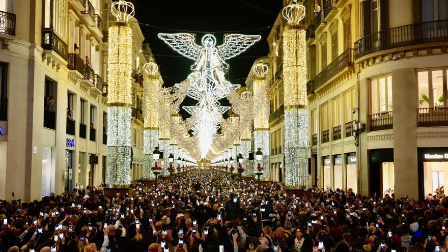 Navidad en Málaga | La calle Larios enciende sus luces de Navidad