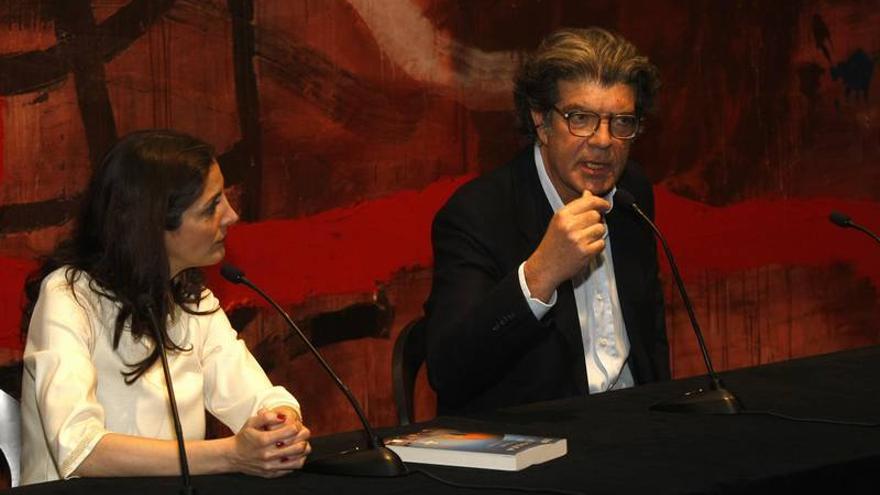 Juan Bolea: &quot;Quería utilizar la mística como el sustrato de una novela de acción&quot;