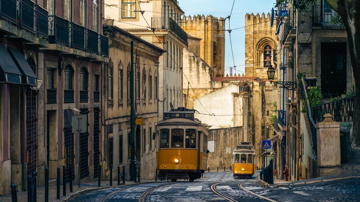 Una de las calles de Lisboa (Portugal).