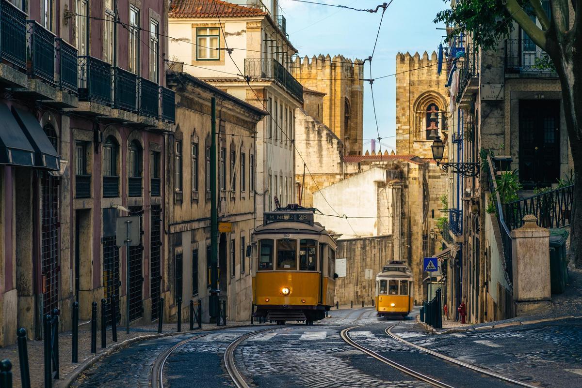 Una de las calles de Lisboa (Portugal).