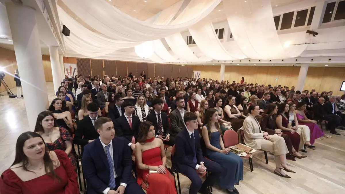 Los futuros directores de hotel formados en Mallorca ya vuelan al mundo: "Me voy a Punta Cana seis meses con prácticas pagadas"