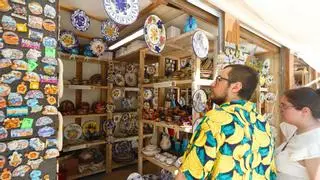 La tradicional 'Escuraeta': el nuevo 'souvenir' para los turistas en València