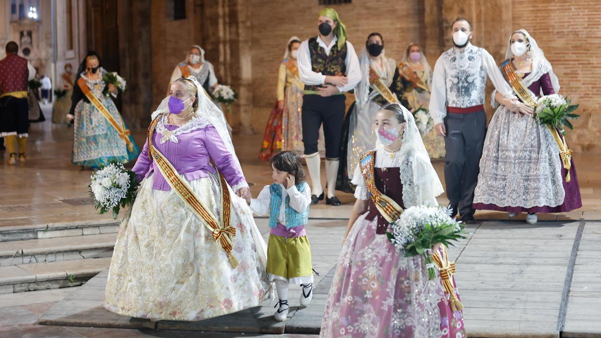 Búscate en el primer día de Ofrenda por las calles del Mar y Avellanas entre las 21:00 y 22:00 horas