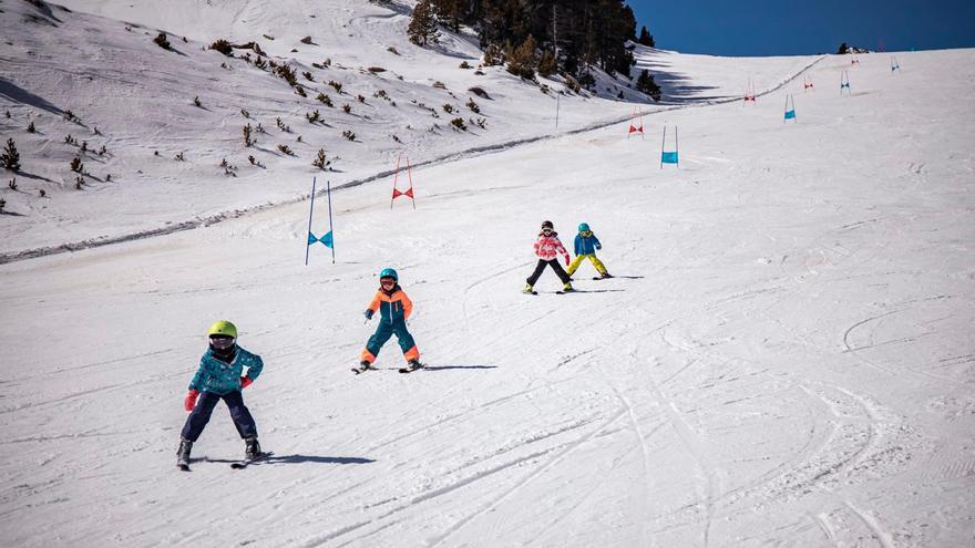 Optimisme a les pistes d’esquí del Ripollès tot i la sequera