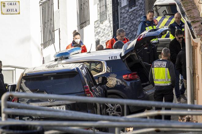 FOTOGALERÍA | Así fue el despliegue policial por una persona atrincherada en Camas