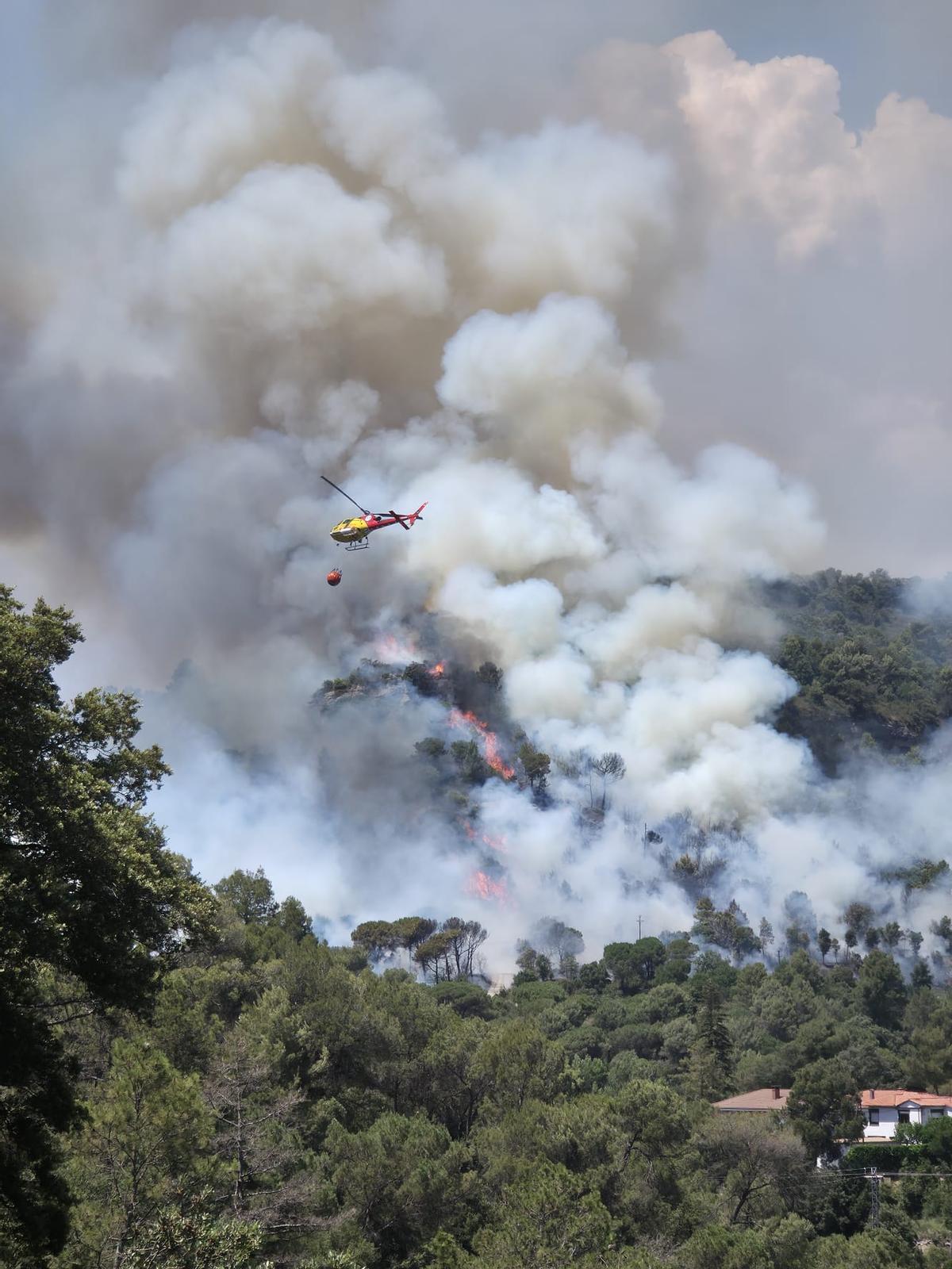 L'incendi de Sant Quirze Safaja, en imatges