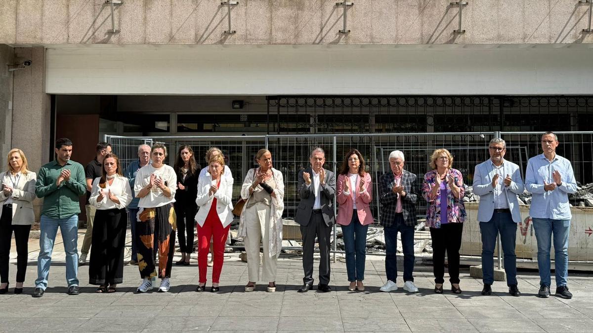 Asistentes al minuto de silencio