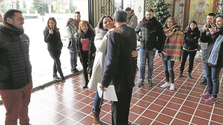 Los novios, ante la Lledonera