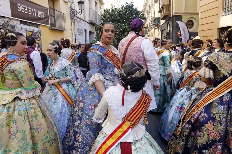 La Diputació de València recibe a las comisiones falleras