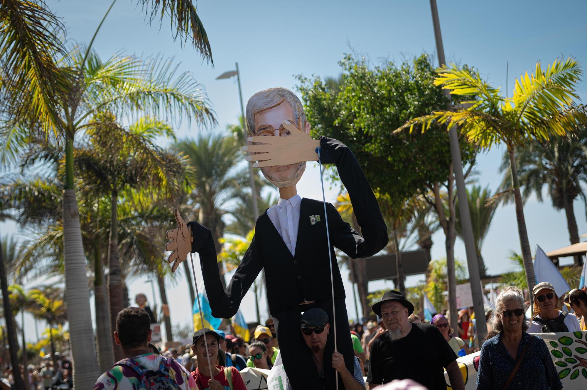 Todas las imágenes de la manifestación del 20-O en Tenerife