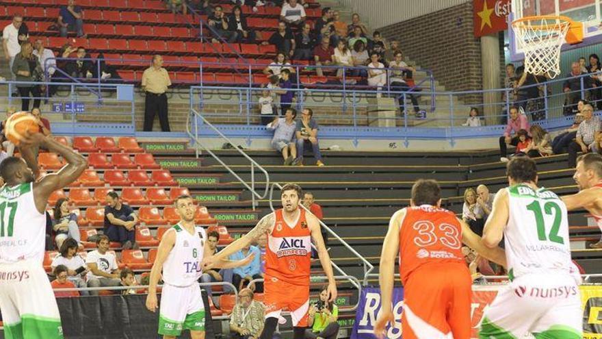 El ICL Manresa destroza al TAU Castelló (93-62)