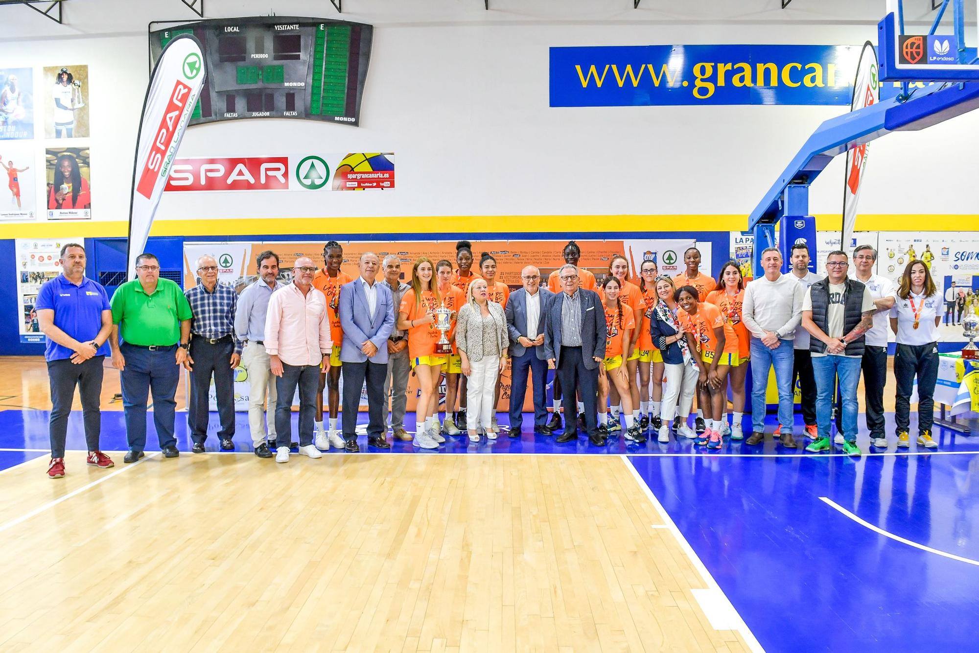 Homenaje en La Paterna al Spar Gran Canaria, que quedó campeón de España júnior