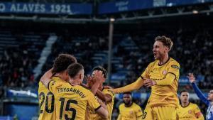 Resumen, goles y highlights del Alavés 2 - 2 Girona de la jornada 25 de LaLiga EA Sports