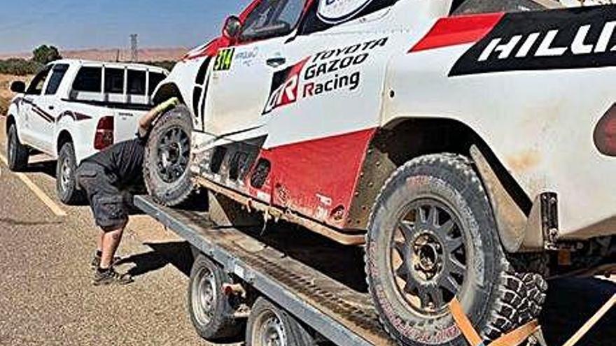 El Toyota Hilux de Fernando Alonso i Marc Coma després de l&#039;impacte