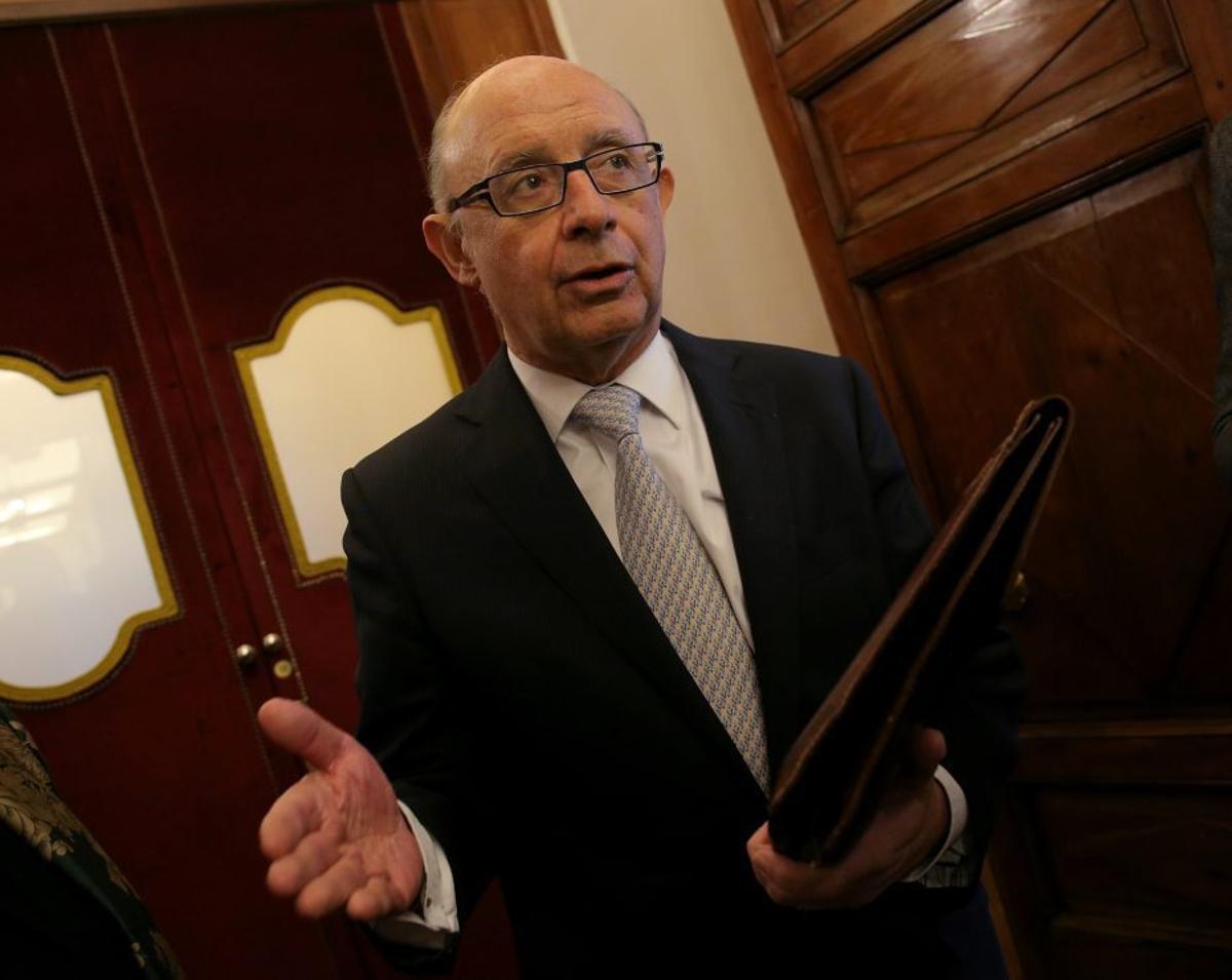 Montoro fitxa un antic alt càrrec d’Hisenda per defensar-se