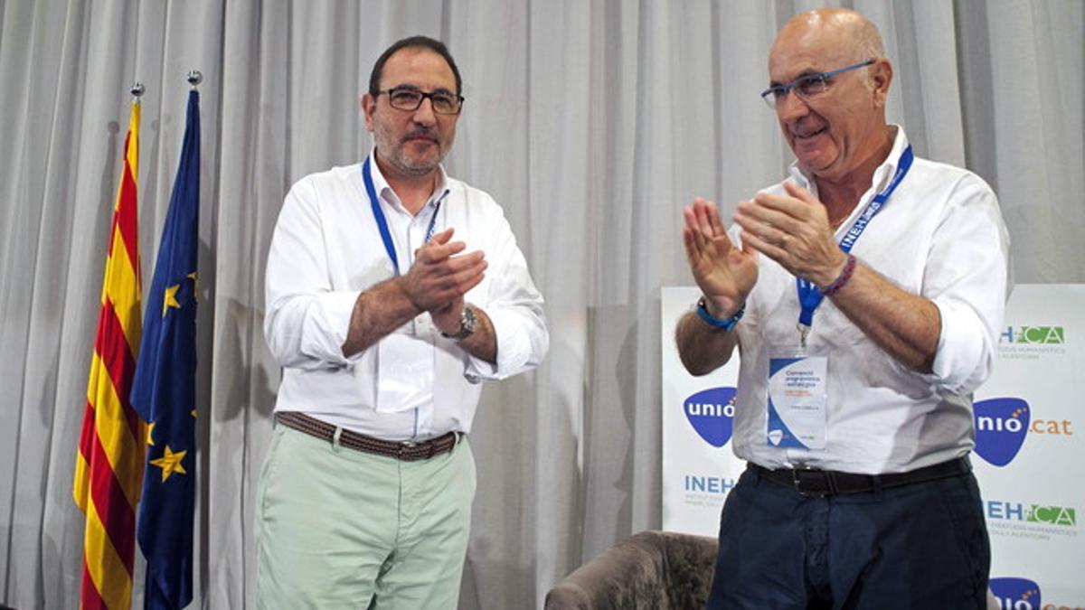 El presidente del comité de gobierno de UDC, Josep Antoni Duran i Lleida, y el secretario general de la formación, Ramon Espadaler, en la clausura de la convención programática estratégica.