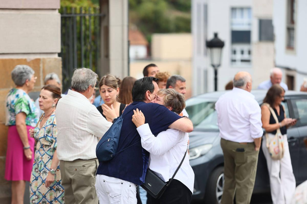 Funeral en Candás por Luis Ángel Echevarría, padre de Paula Echevarría