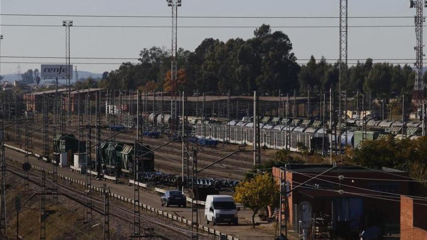 Un tren promovido por la naviera Maersk transporta mercancías entre Córdoba y Algeciras