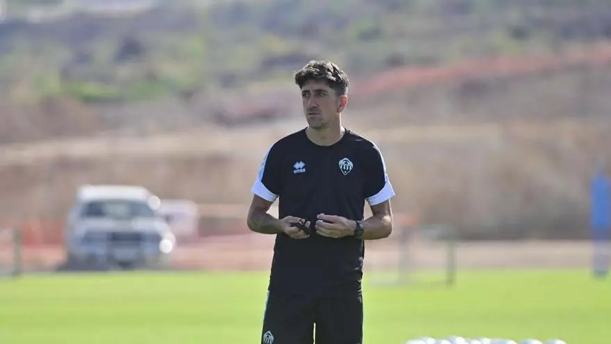 Los méritos de Pablo Hernández para quedarse con el banquillo del CD Castellón