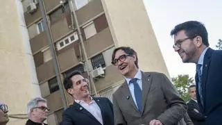 Salvador Illa y Pere Aragonès visitan las obras de retirada del amianto en Badia del Vallès: "Será la primera ciudad de Europa desamiantada"