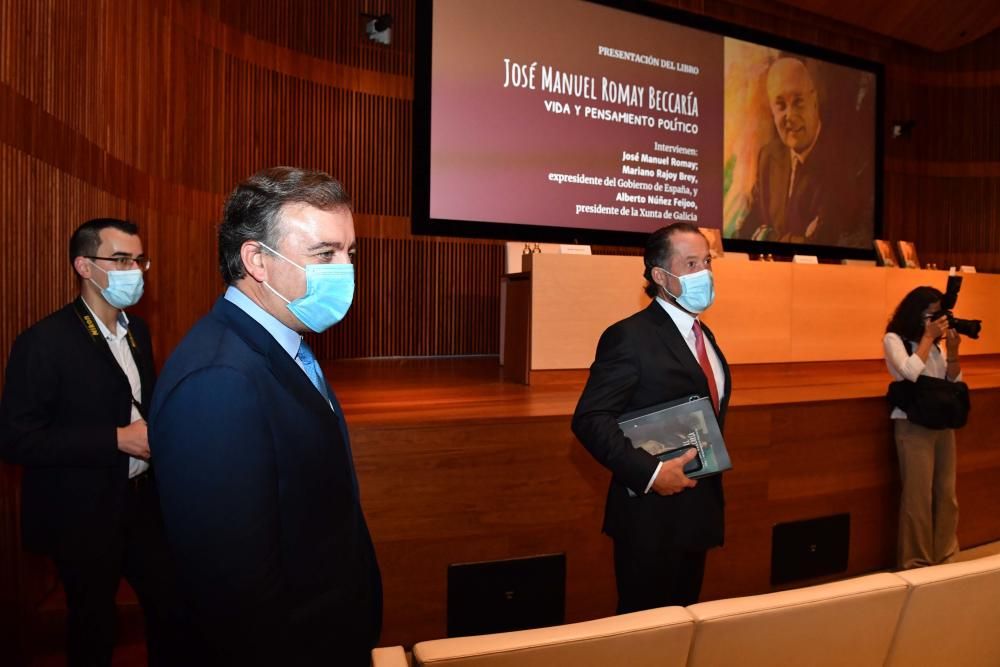 Libro de Romay Beccaría con Feijóo y Rajoy