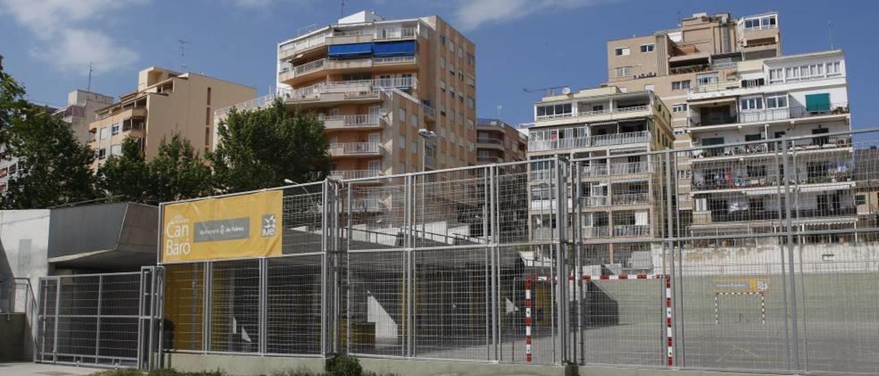 Las pistas polideportivas municipales de Can Baró están situadas al lado de las antiguas instalaciones del Mallorca Tennis Club.