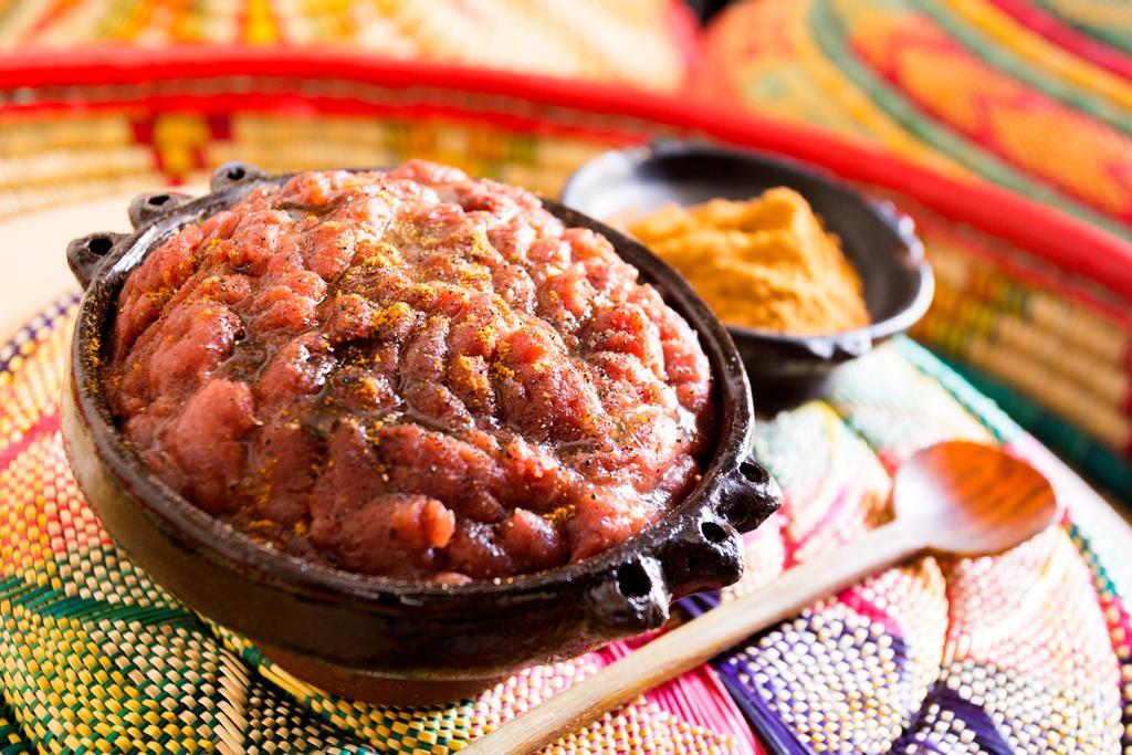 Kitfo es un plato tradicional presente en la cocina etíope.