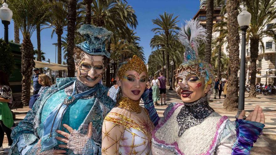 El Circo del Sol, los preparativos de la Santa Faz y los cruceristas abarrotan y llenan de color las calles de Alicante