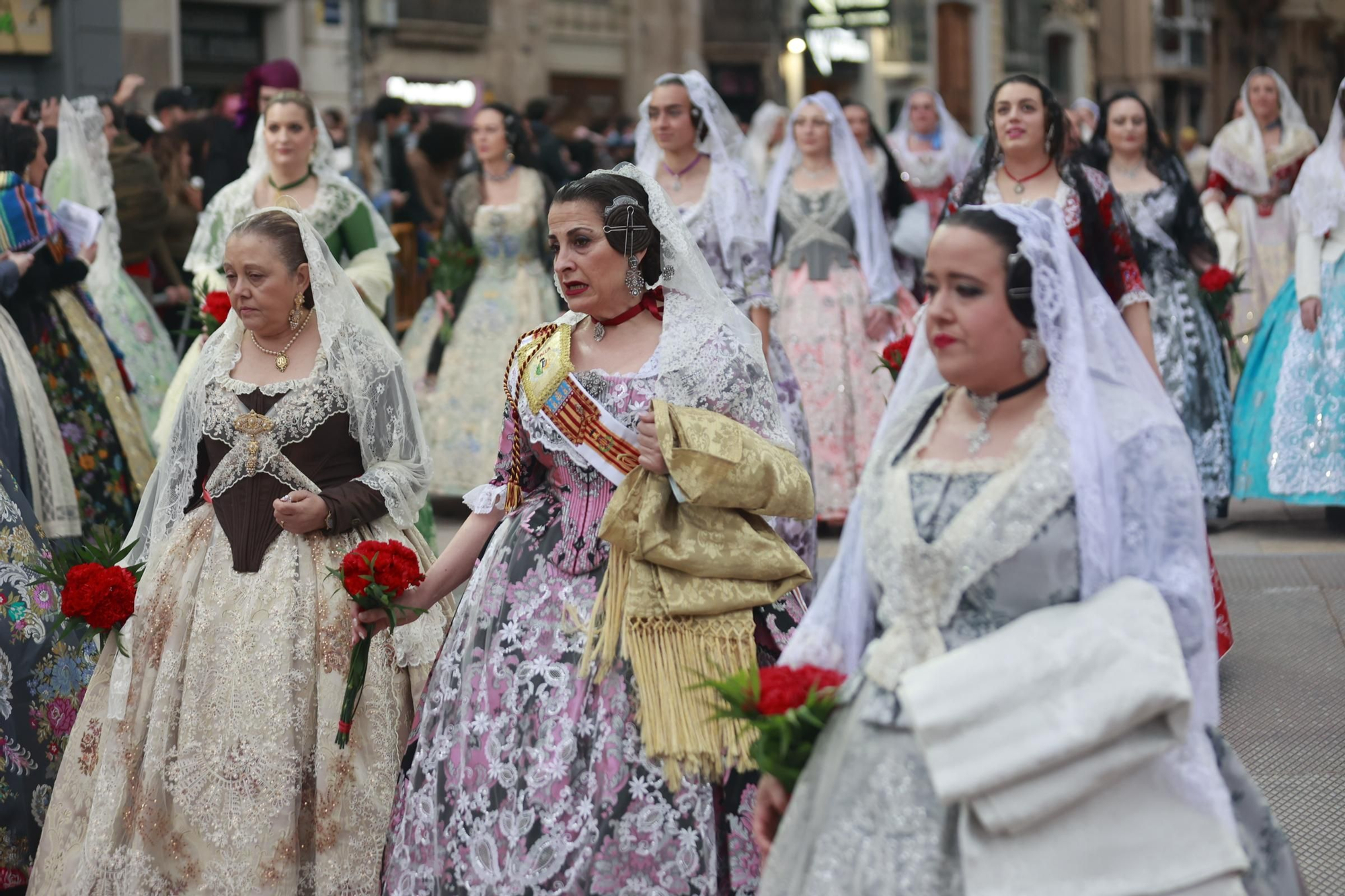 Búscate en el segundo día de ofrenda por la calle Quart (entre las 18:00 a las 19:00 horas)