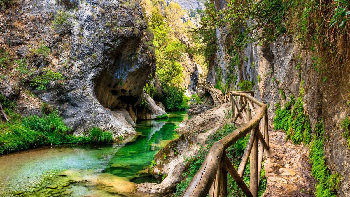 Ocho escapadas románticas en Andalucía: destinos de ensueño para disfrutar en pareja