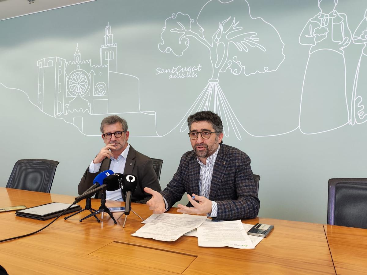 Josep Maria Valles y Jordi Puigneró, alcalde y teniente de Alcaldía de Sant Cugat, presentan las directrices de endurecimiento del padrón municipal.