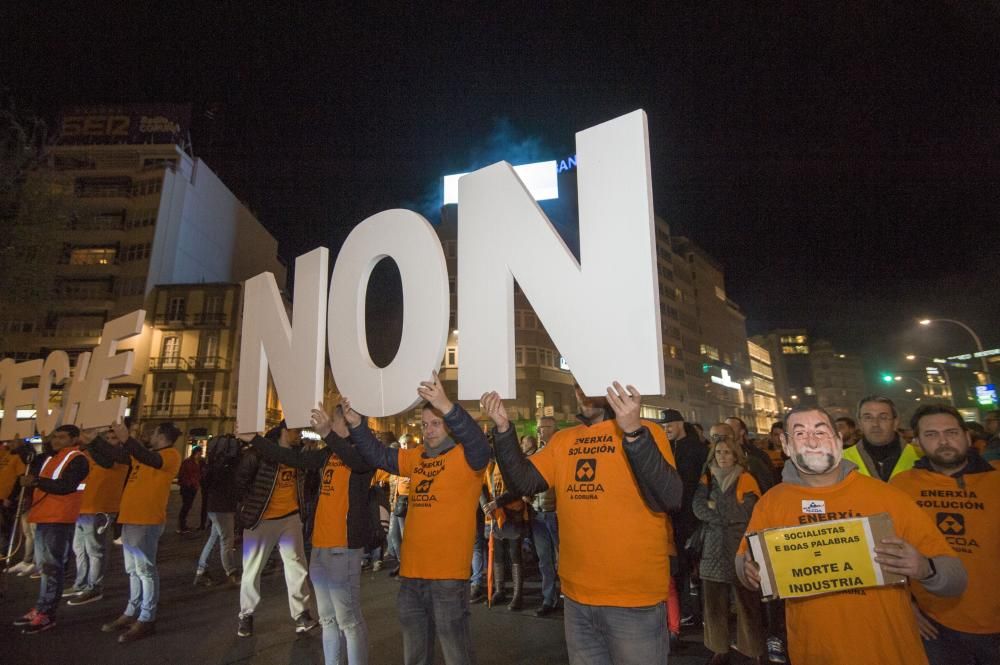 La dirección de Alcoa ha dado un ultimátum al comité de empresa de la fábrica de A Coruña para que se presente en una última reunión para constituir la comisión consultiva para abordar el ERE.