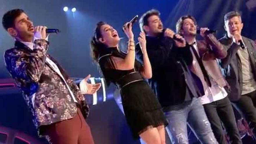 Los &#039;coaches&#039; de &#039;La Voz&#039; cantaron en directo junto a Antonio Orozco.