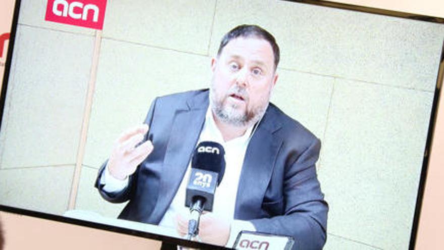 Junqueras s&#039;obre a investir Sánchez per evitar un «govern d&#039;extrema dreta»