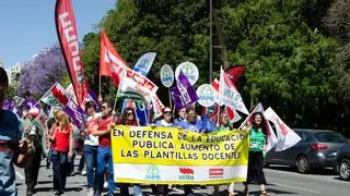 Unas 3.000 personas se manifiestan en protesta por la situación de la educación en Andalucía