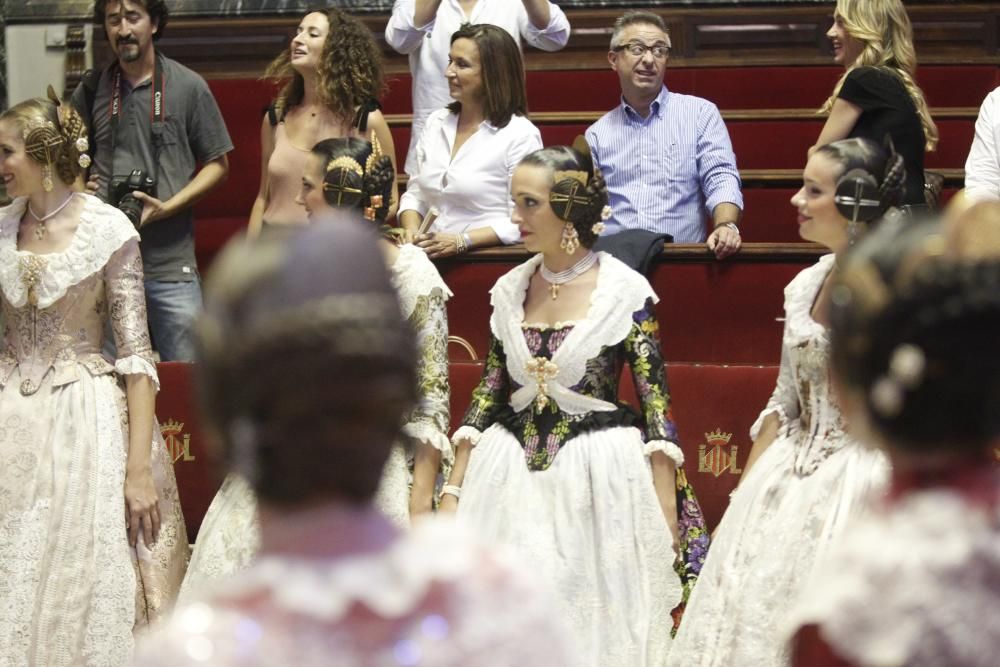 Las candidatas a fallera mayor ensayan la Proclamación y la Crida