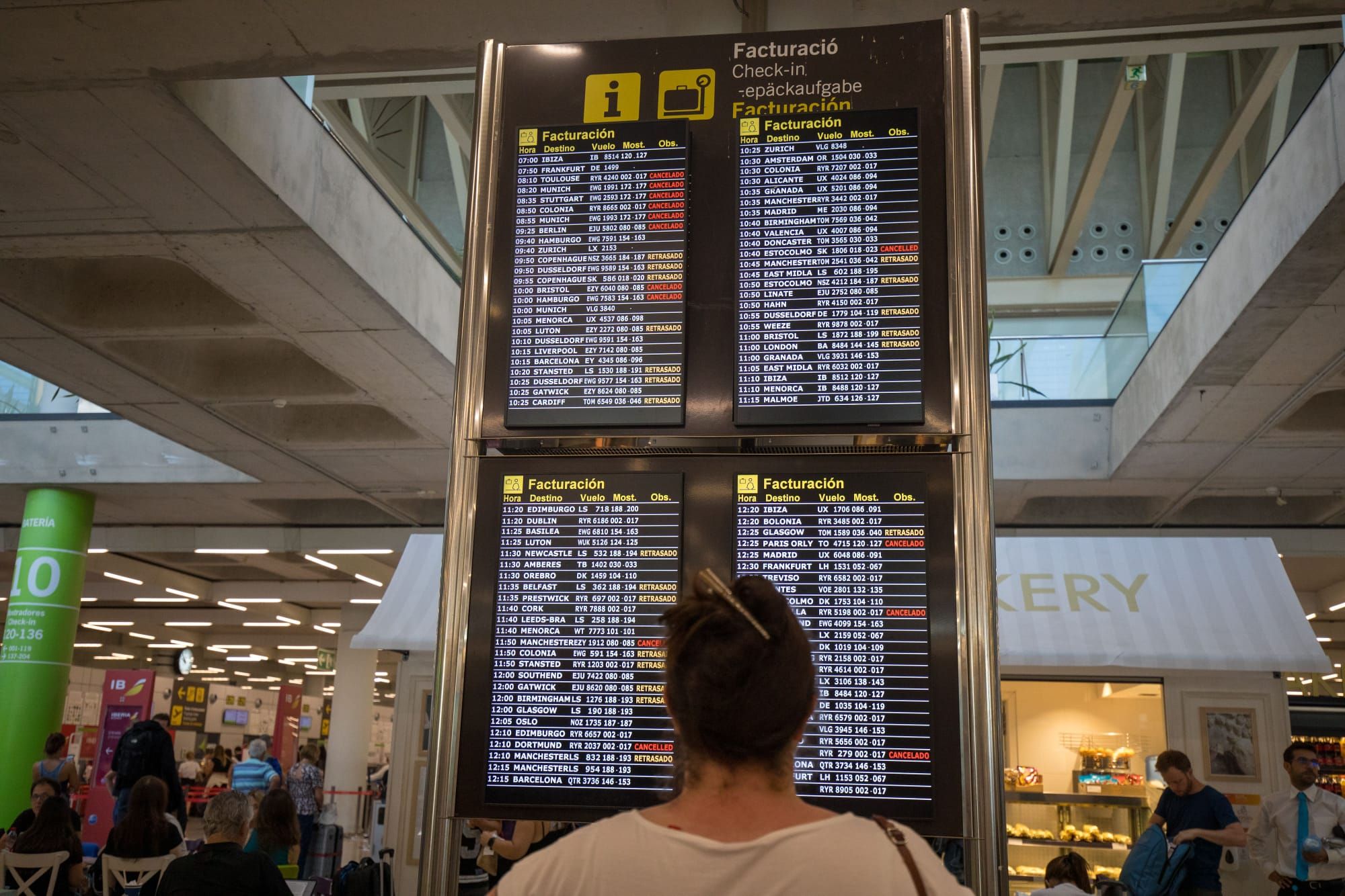 Caos en Son Sant Joan por la huelga de controladores franceses