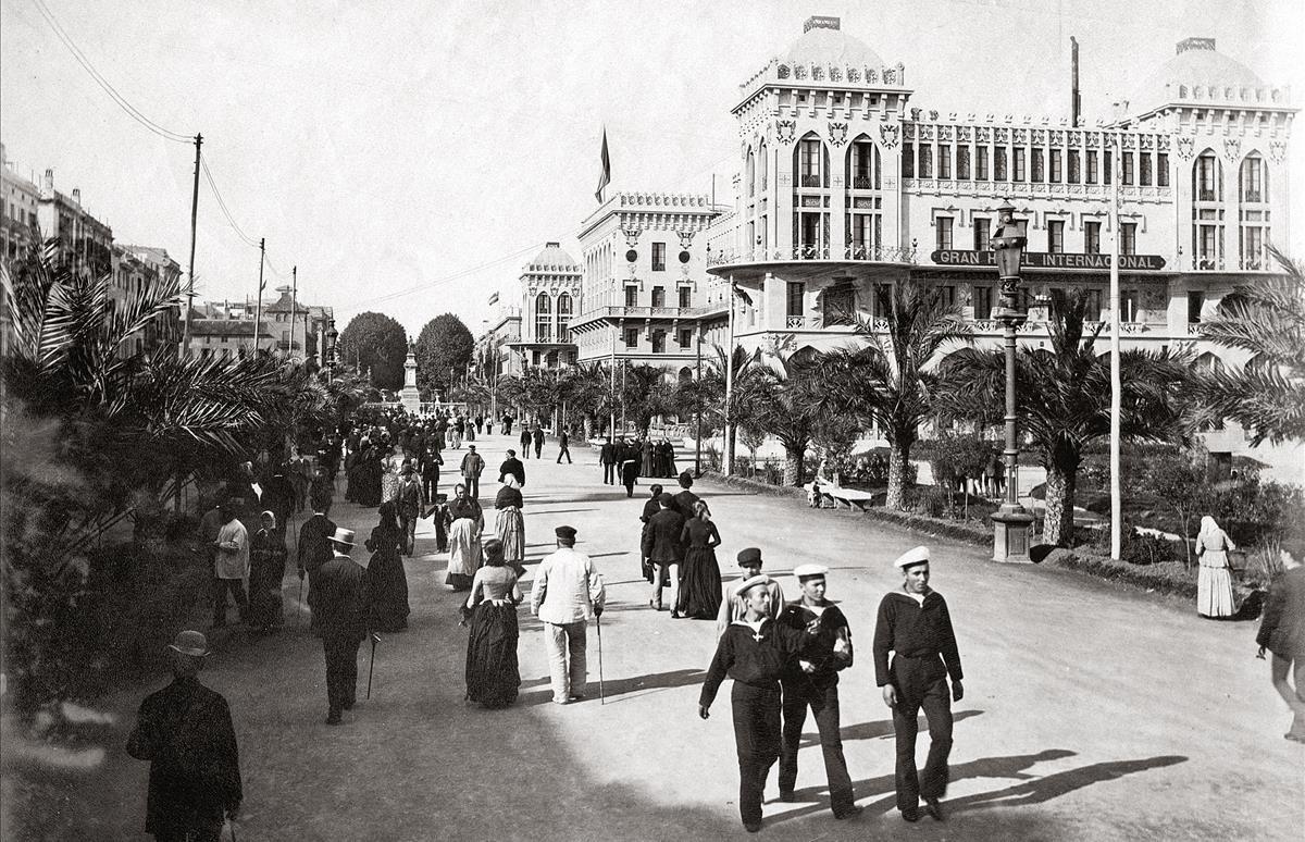 El Gran Hotel Internacional, en 1888, puesto en pie en tan solo 13 meses y demolido al cabo de un año abierto al público.